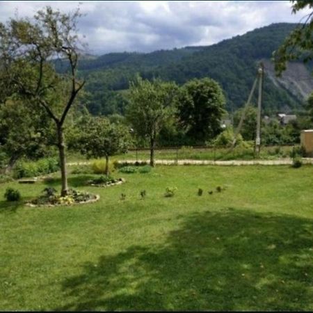 V Ulyanu Otel Yaremche Dış mekan fotoğraf