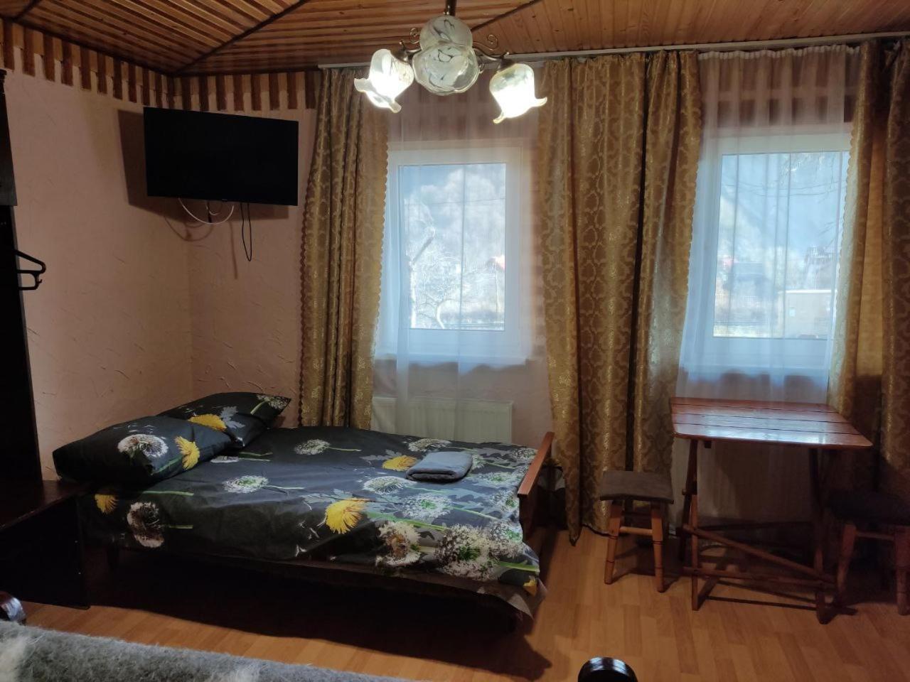 V Ulyanu Otel Yaremche Dış mekan fotoğraf